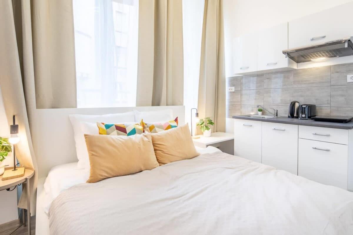 Extra Central Mini Studio - Lively Neighborhood Budapeszt Zewnętrze zdjęcie